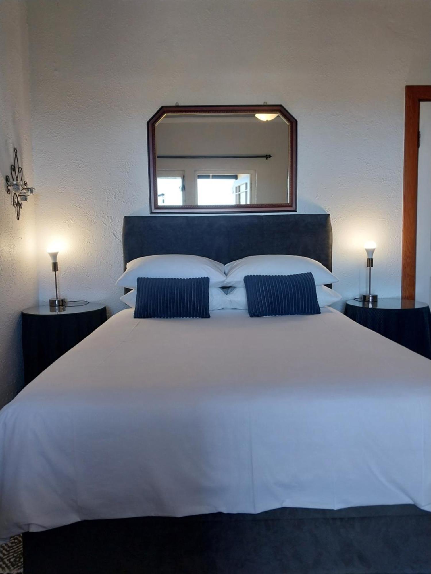 The Trailhouse Hotel Bettyʼs Bay Exterior foto