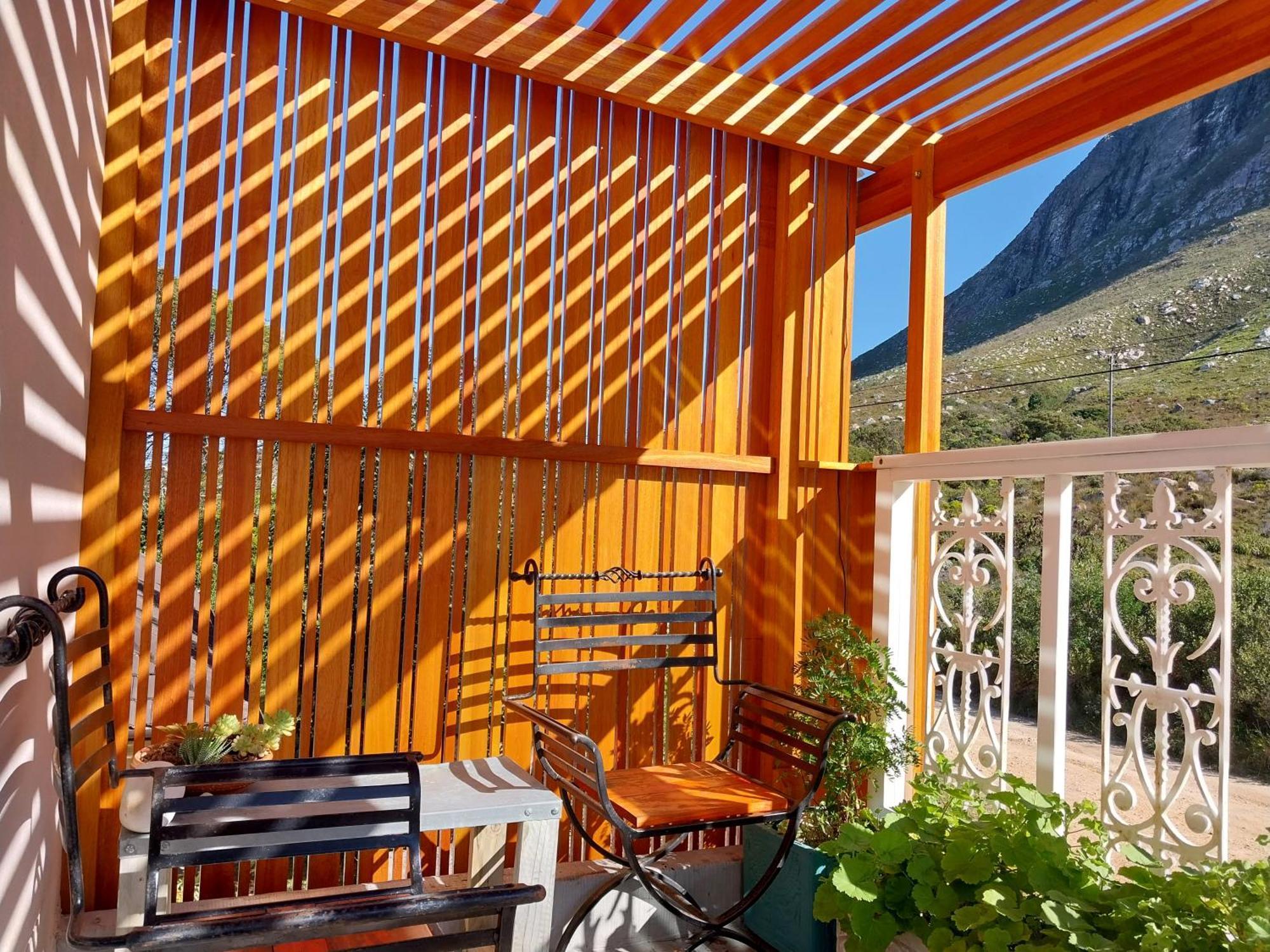 The Trailhouse Hotel Bettyʼs Bay Exterior foto