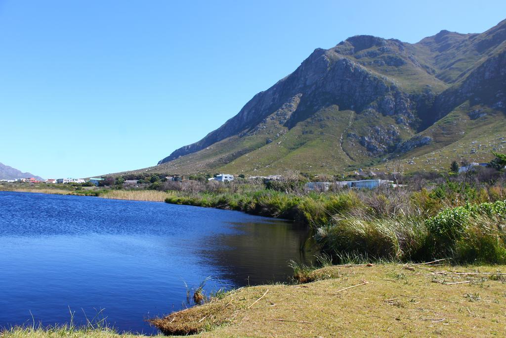 The Trailhouse Hotel Bettyʼs Bay Exterior foto