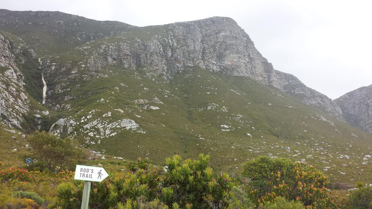 The Trailhouse Hotel Bettyʼs Bay Exterior foto